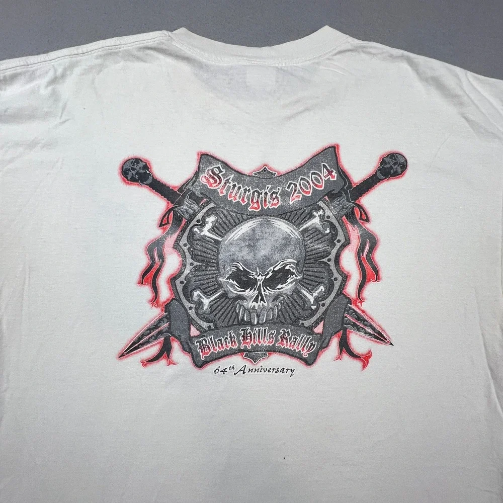 Sturgis T-Shirt Mens 2XL White 2004 Black Hills Rally 64th Anniversary Biker Tee